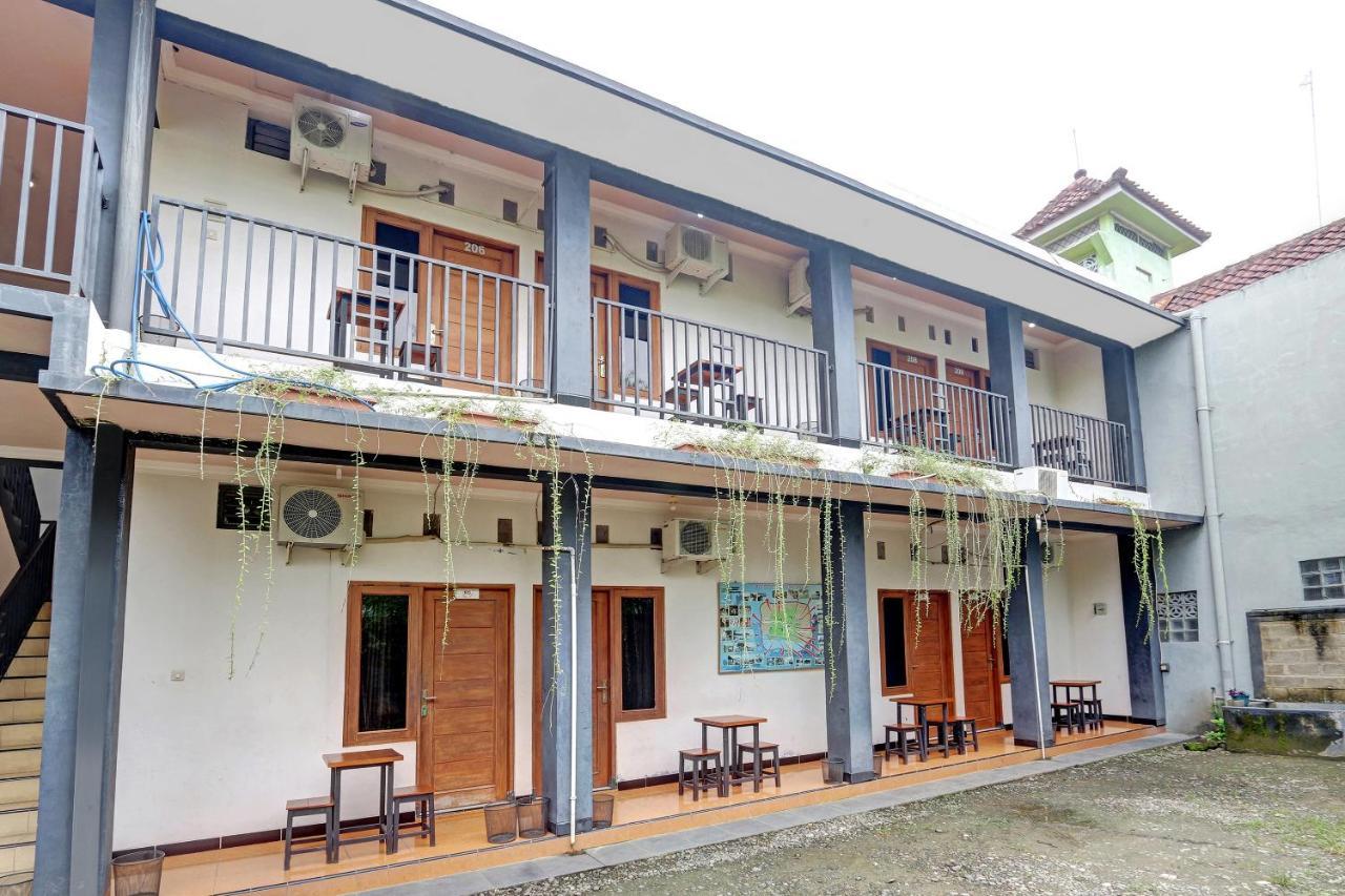 Hotel Wisma Ck Kebumen Zewnętrze zdjęcie