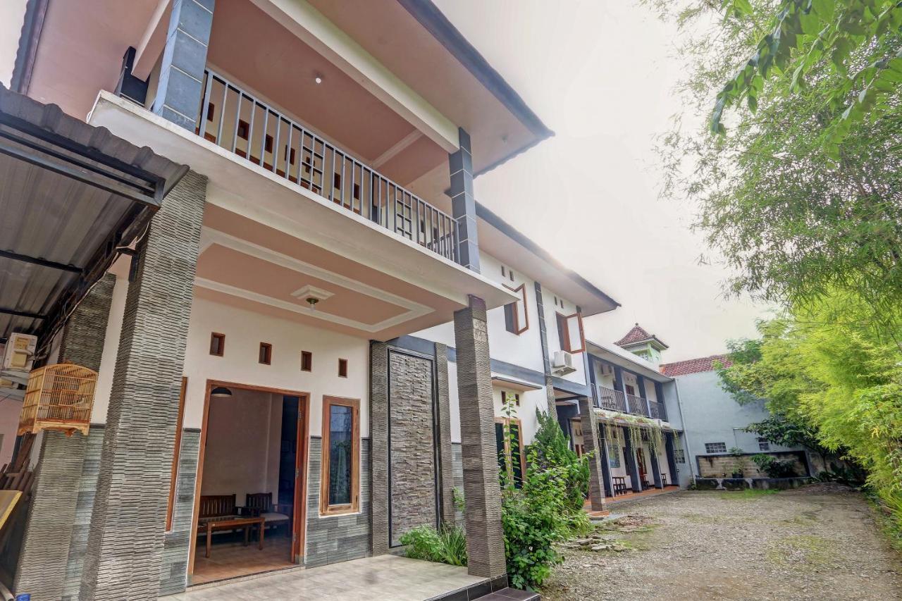 Hotel Wisma Ck Kebumen Zewnętrze zdjęcie