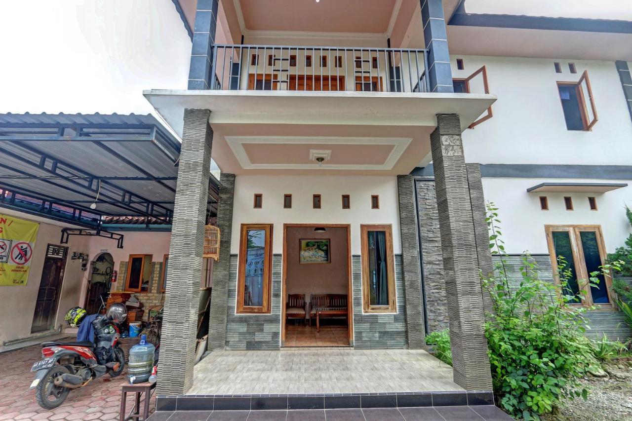 Hotel Wisma Ck Kebumen Zewnętrze zdjęcie