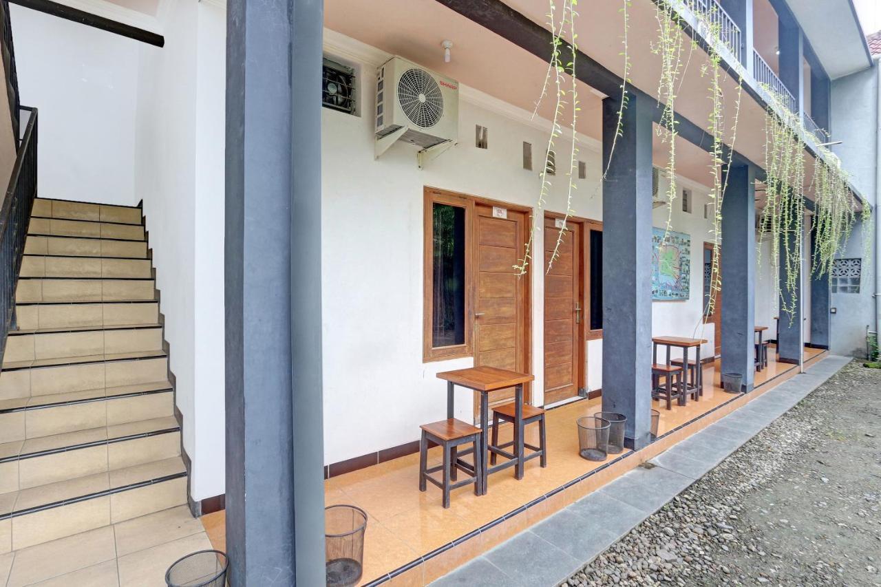 Hotel Wisma Ck Kebumen Zewnętrze zdjęcie