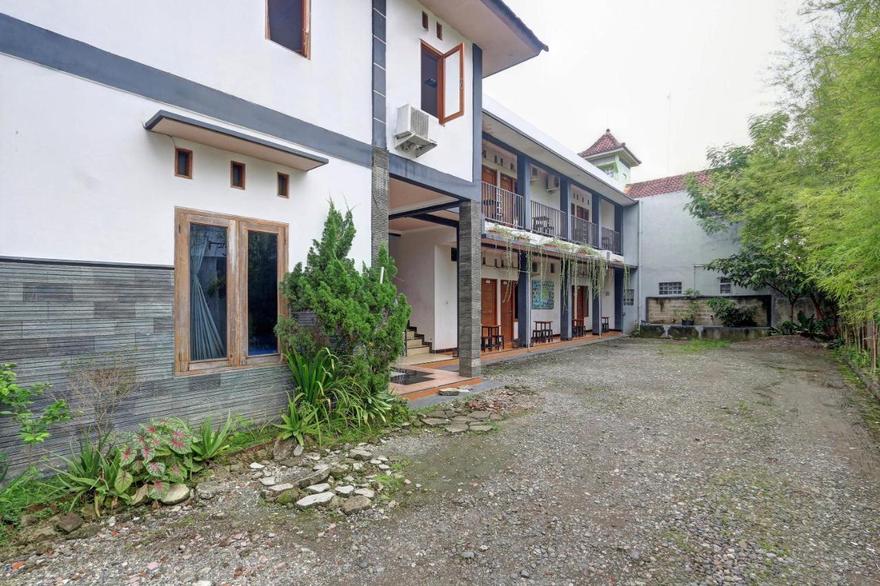 Hotel Wisma Ck Kebumen Zewnętrze zdjęcie
